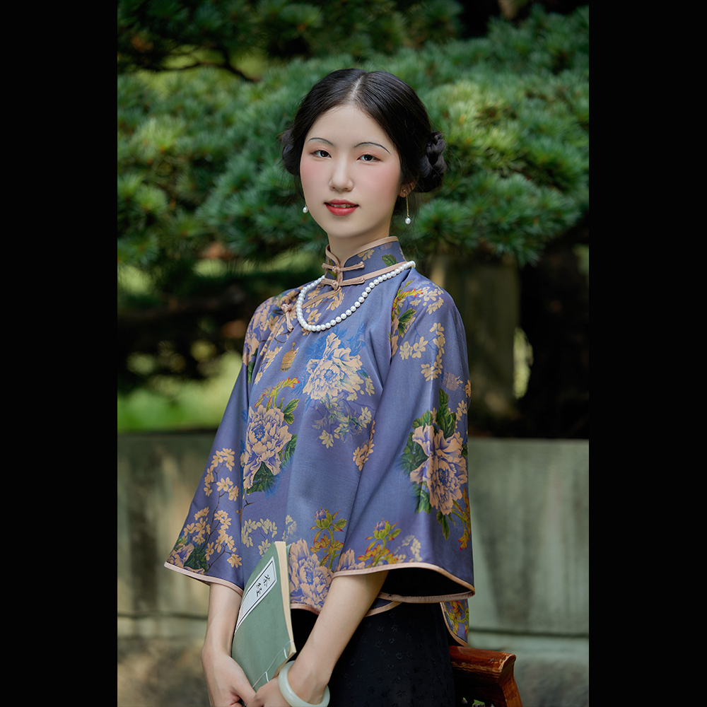 金庭露 top ulara 日常秋款古法全开真丝桑蚕丝香云纱大倒袖上衣