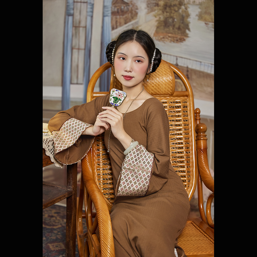 夜今朝top ulara秋冬百搭复古旗袍打底圆领倒大袖针织内搭 连衣裙