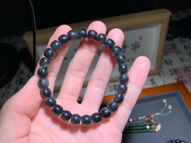 新疆和田玉墨玉直切精工苹果珠手串