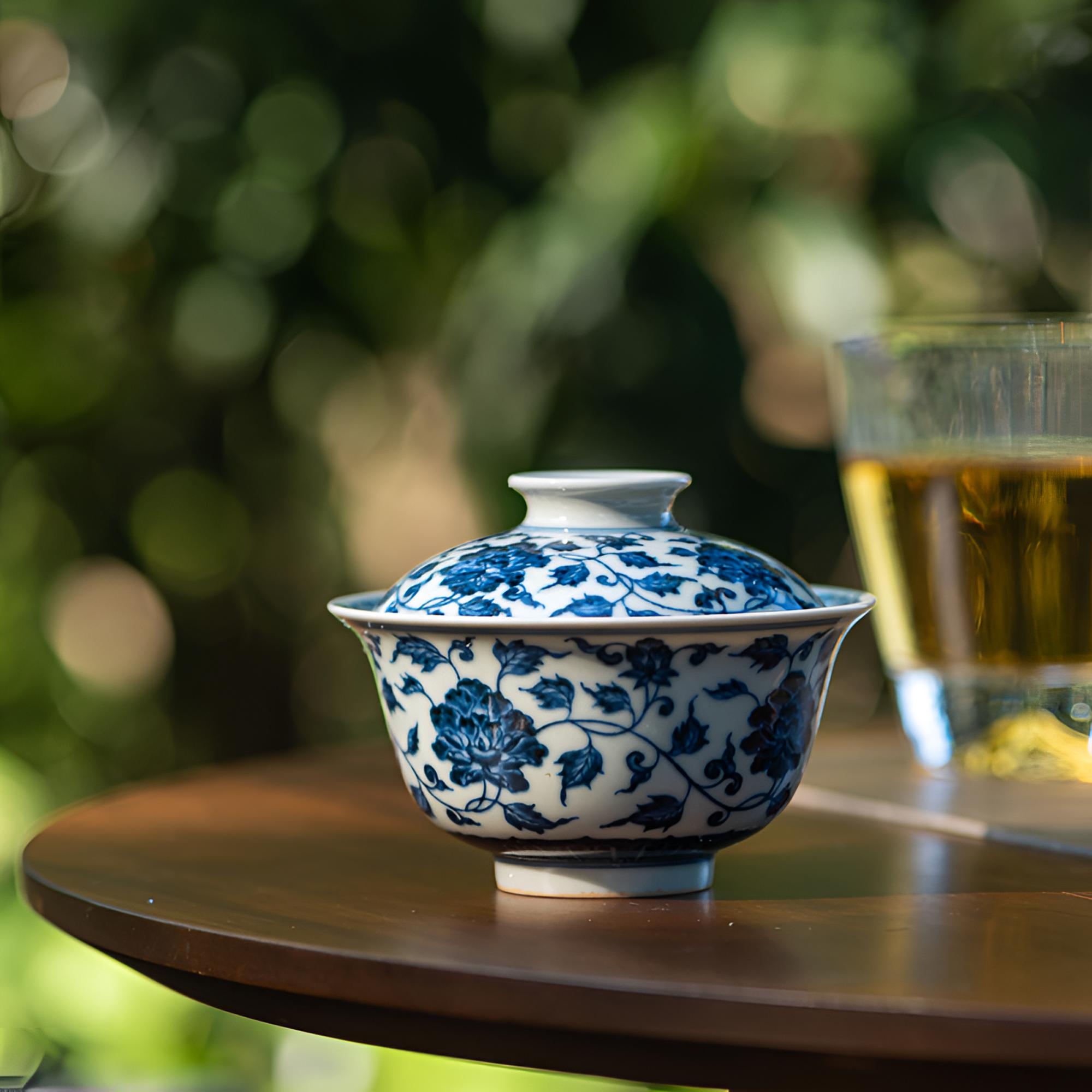 景德镇莹焰堂缠枝牡丹盖碗