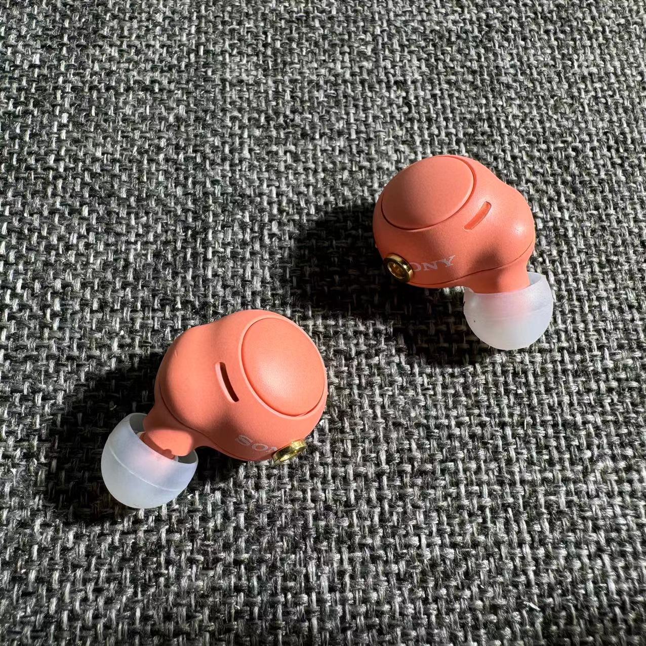 95新 Sony/索尼 索尼C500耳机改插线版手机使用需要购买转换线