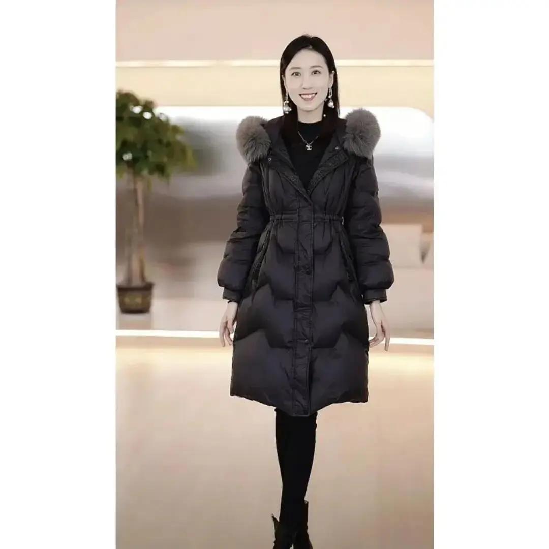 中长款羽绒服女2023年冬季新款大毛领高腰显瘦时尚爆款白鸭绒外款