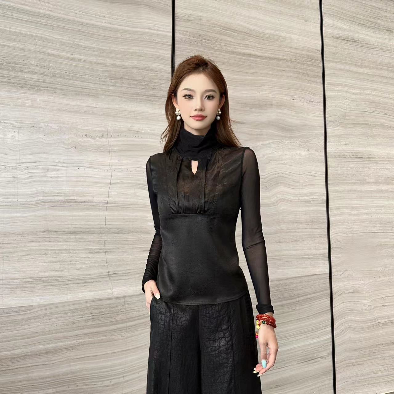 FSSIA晴栀｜香云纱100桑蚕丝百搭雅丹风修身高领套头打底衫-4055