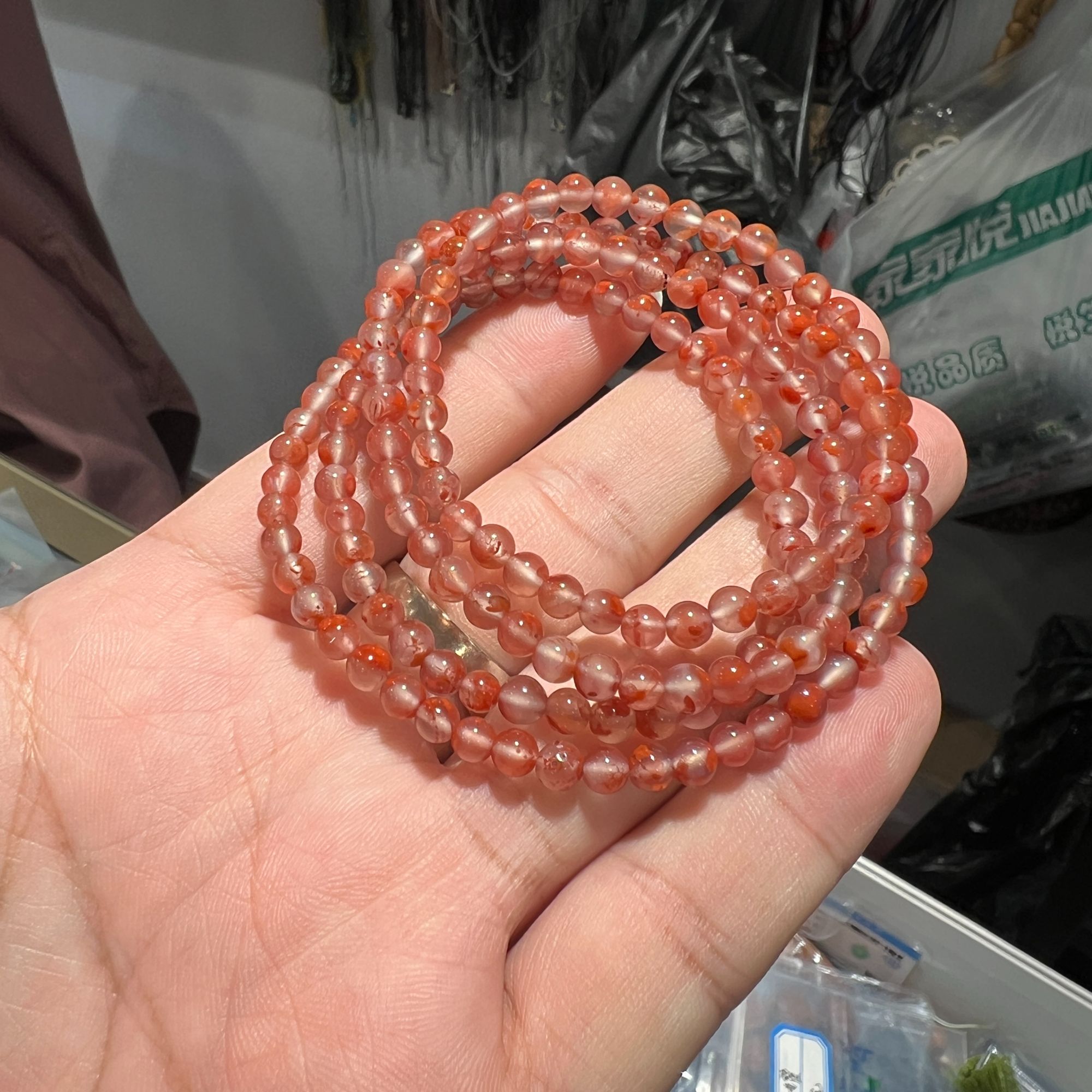 南红冰飘多圈手串