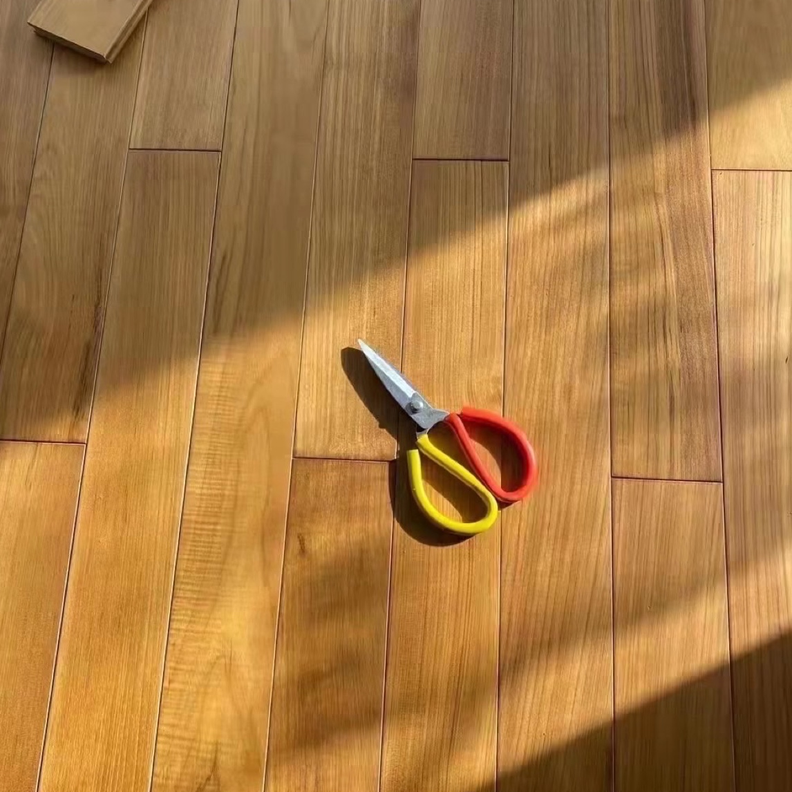 万木之王-柚木地板-防潮防虫耐腐蚀稳定性极好 此标价为一平方价