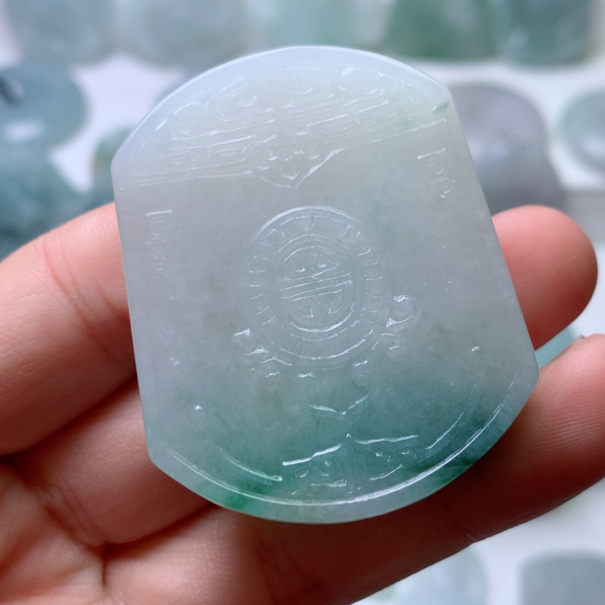 【闪购商品】翡翠吊坠(不含链)未镶嵌虎*行