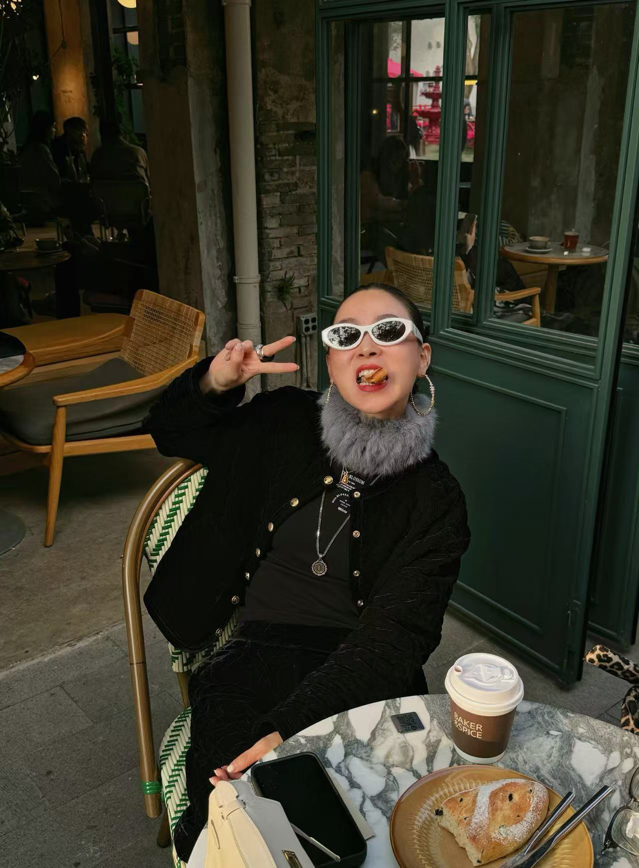 「红人上新」SONG TING 加棉加厚菱格丝绒外套短裤套装 24111115