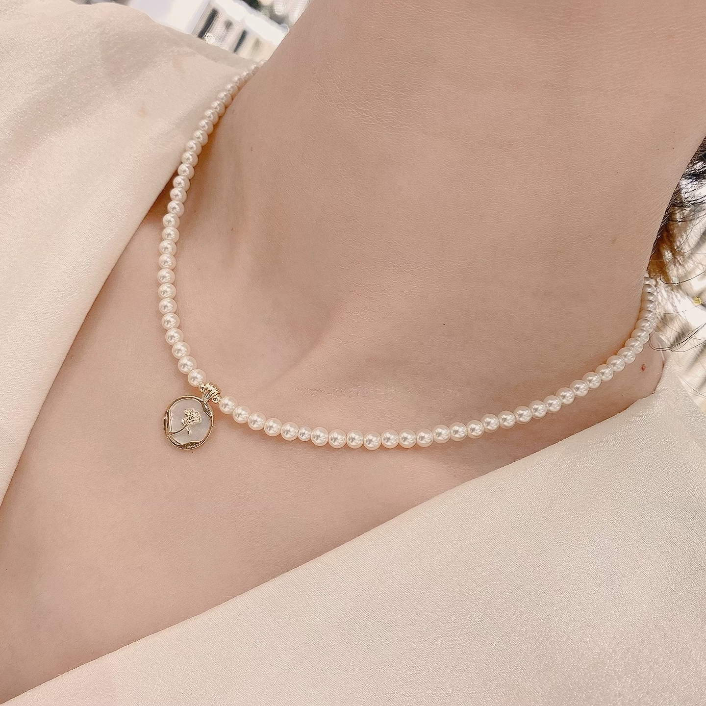 铜合金仿珍珠项链 圆形玫瑰珠珠（4mm）吊坠项链  CX019  复古女王