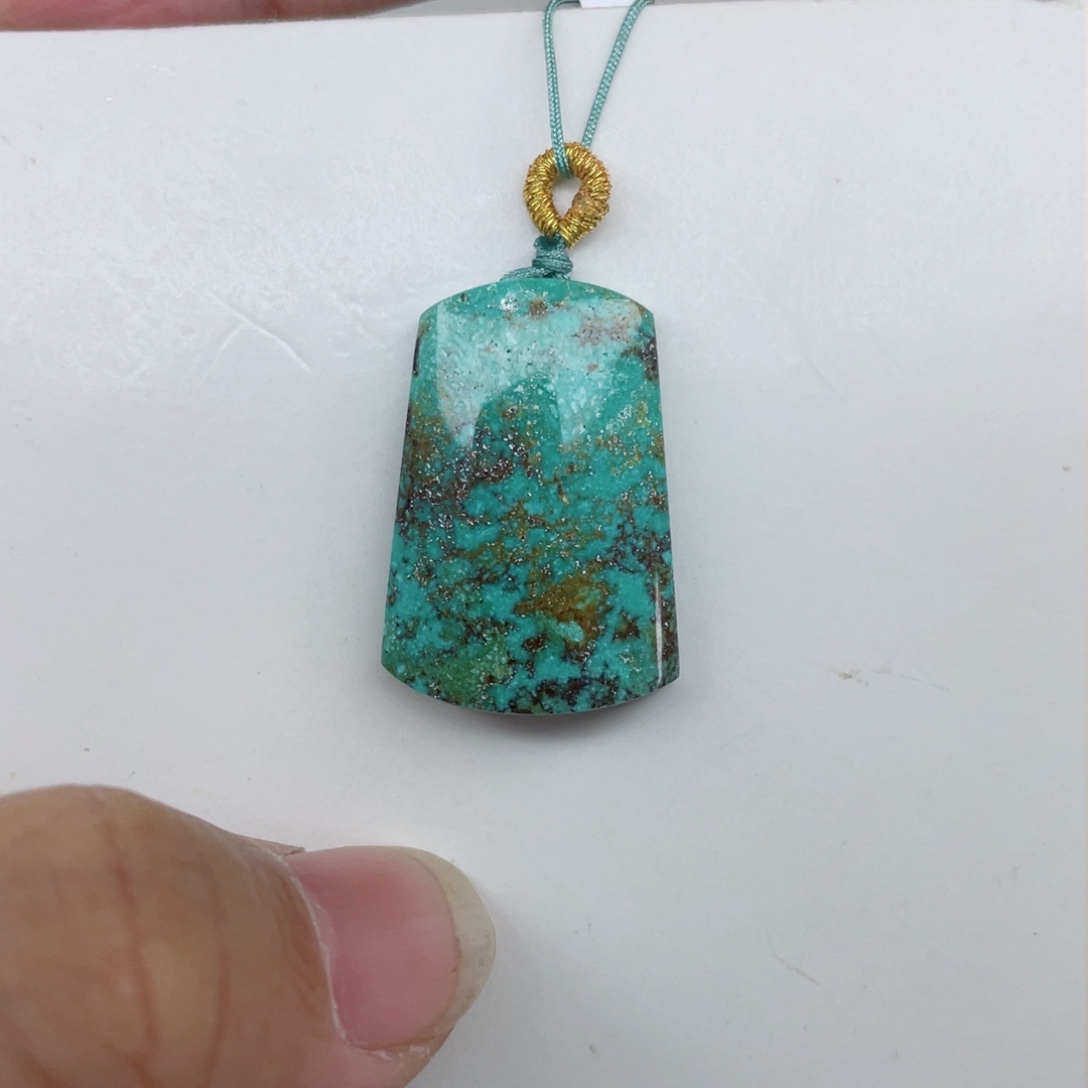 绿松石颈饰未镶嵌喃*