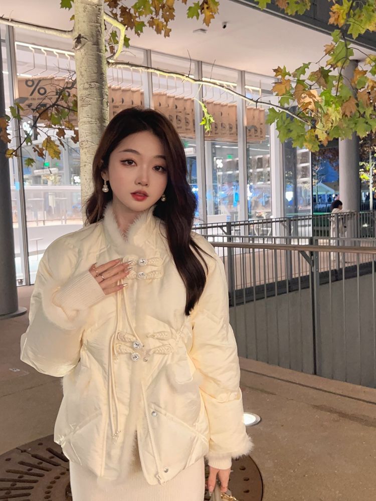 羽绒服2023新白色短款服女白鸭绒新中式冬季水貂毛拼接国风盘扣外