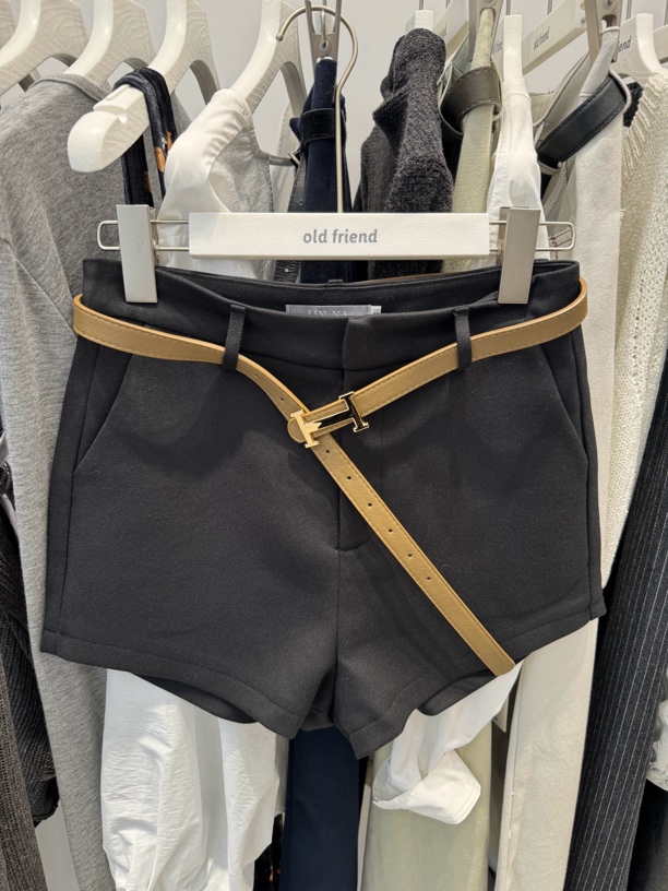 气质修身显瘦高腰短裤