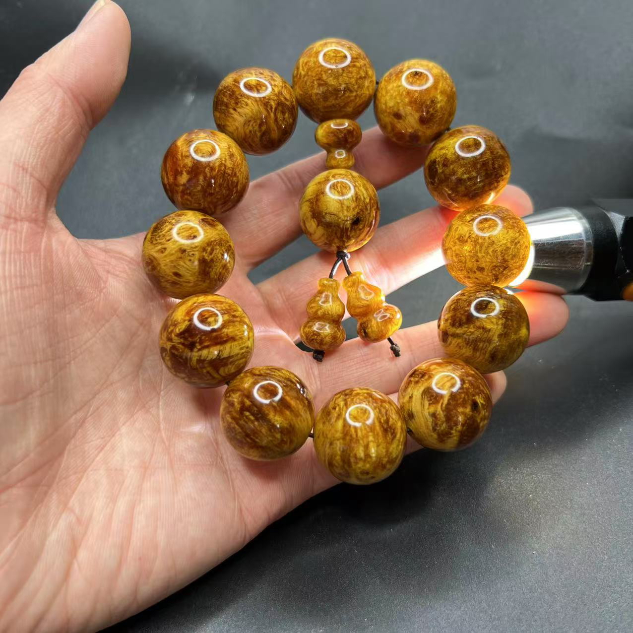 精品雷击琥珀木瘤疤花手串木质佛珠男女文玩手串收藏车挂