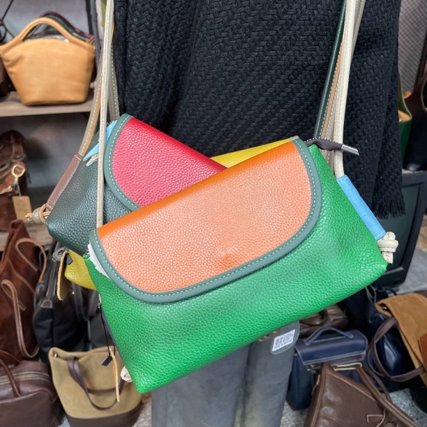 【粉丝福利】新款真皮女包单肩斜挎包彩拼圣诞款头层牛皮