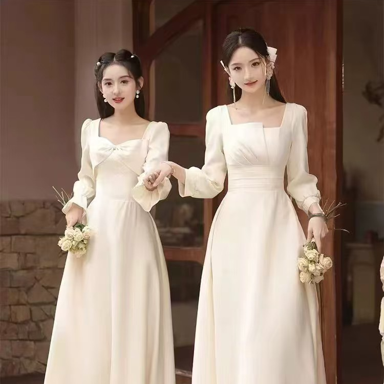 阳阳家婚纱礼服直播间拍