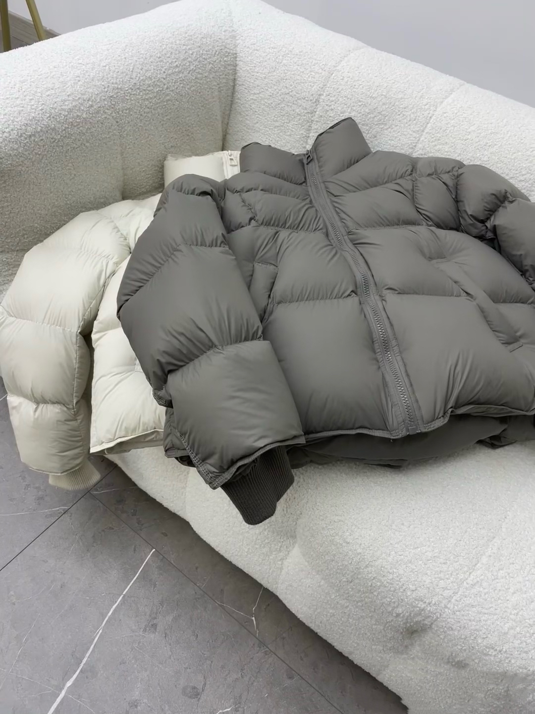 云感泡芙2024新款90白鸭绒小个子立领简约百搭气质保暖羽绒服