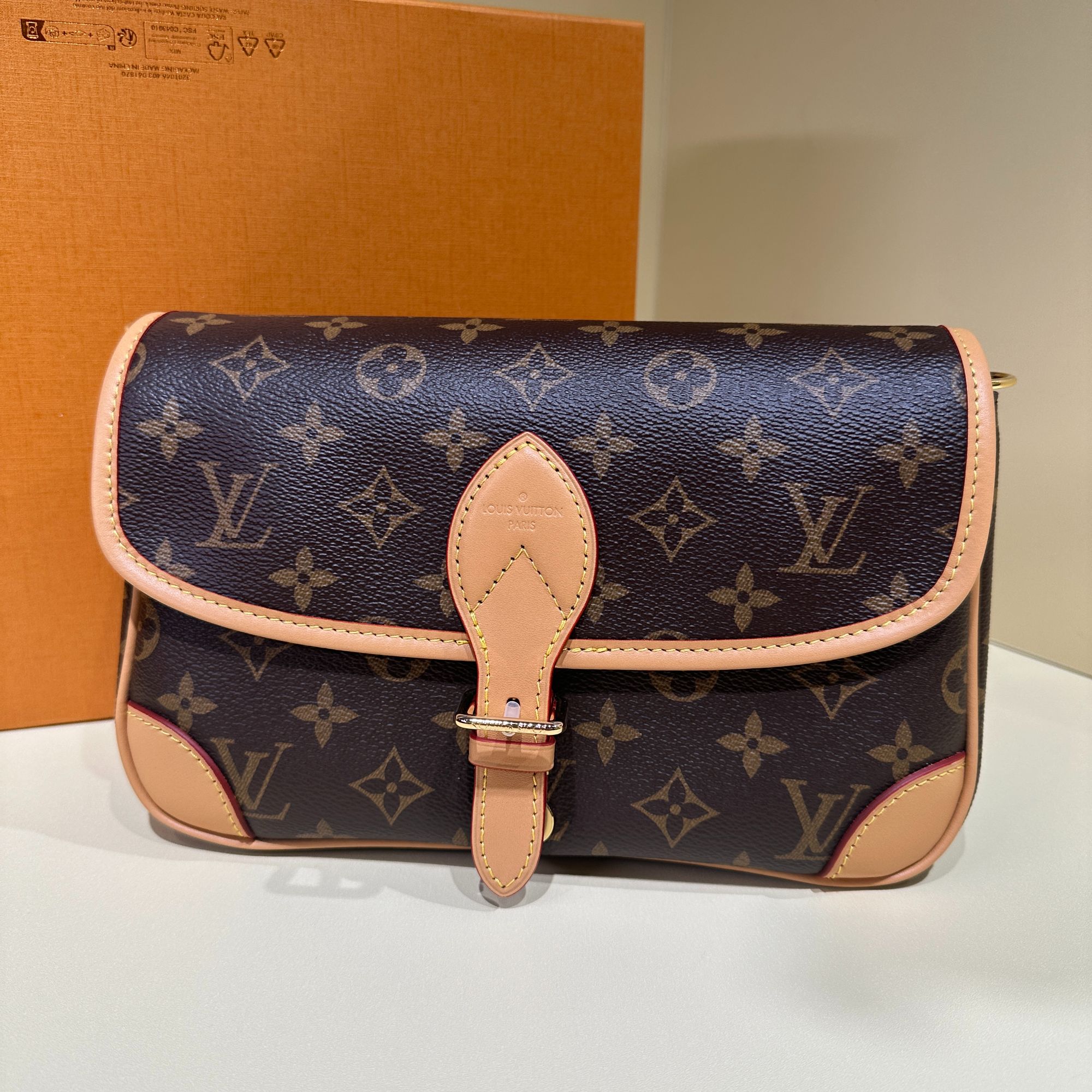 修复品LV/99新/法棍/全原/现代芯片款/经典老花单肩斜挎包