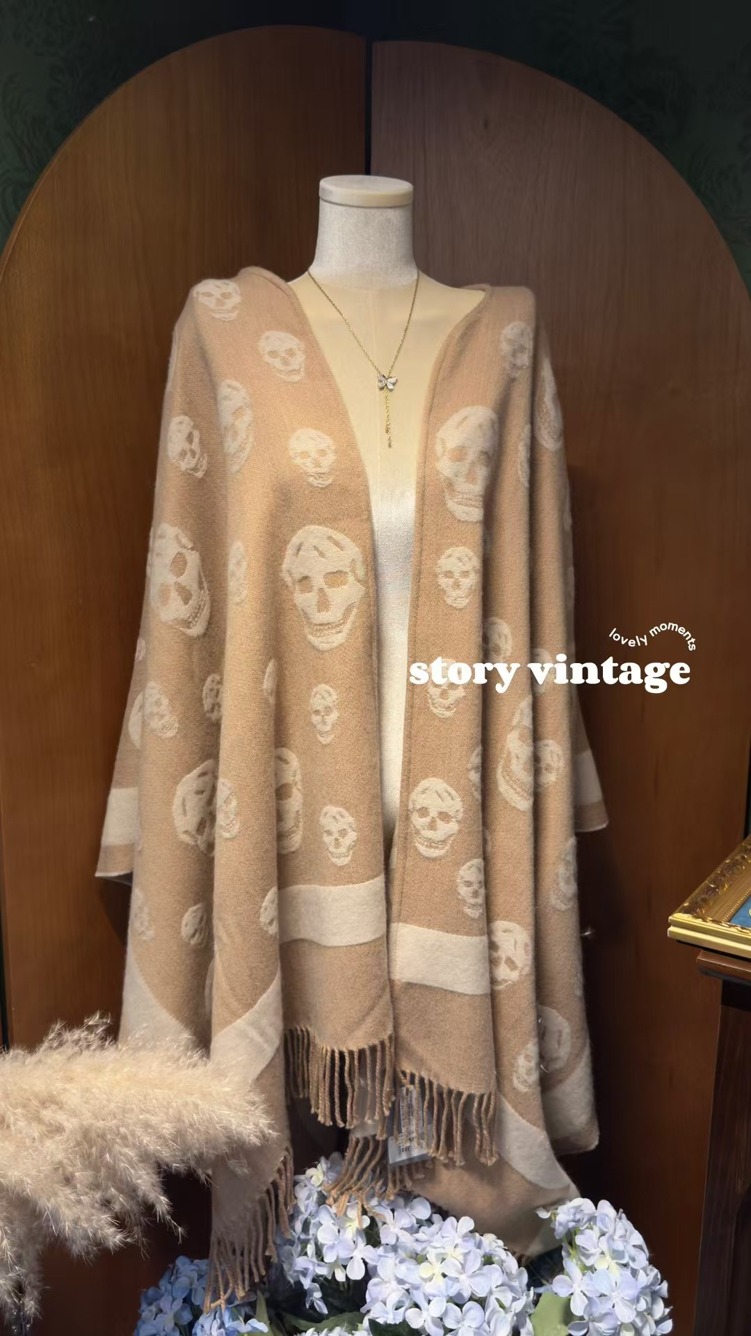 全新未使用 Alexander McQueen/亚历山大·麦昆 羊毛披肩【士多梨】