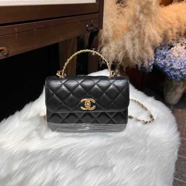 全新未使用 Chanel/香奈儿 23B黑金鸳鸯扣手盖包 【士多梨】