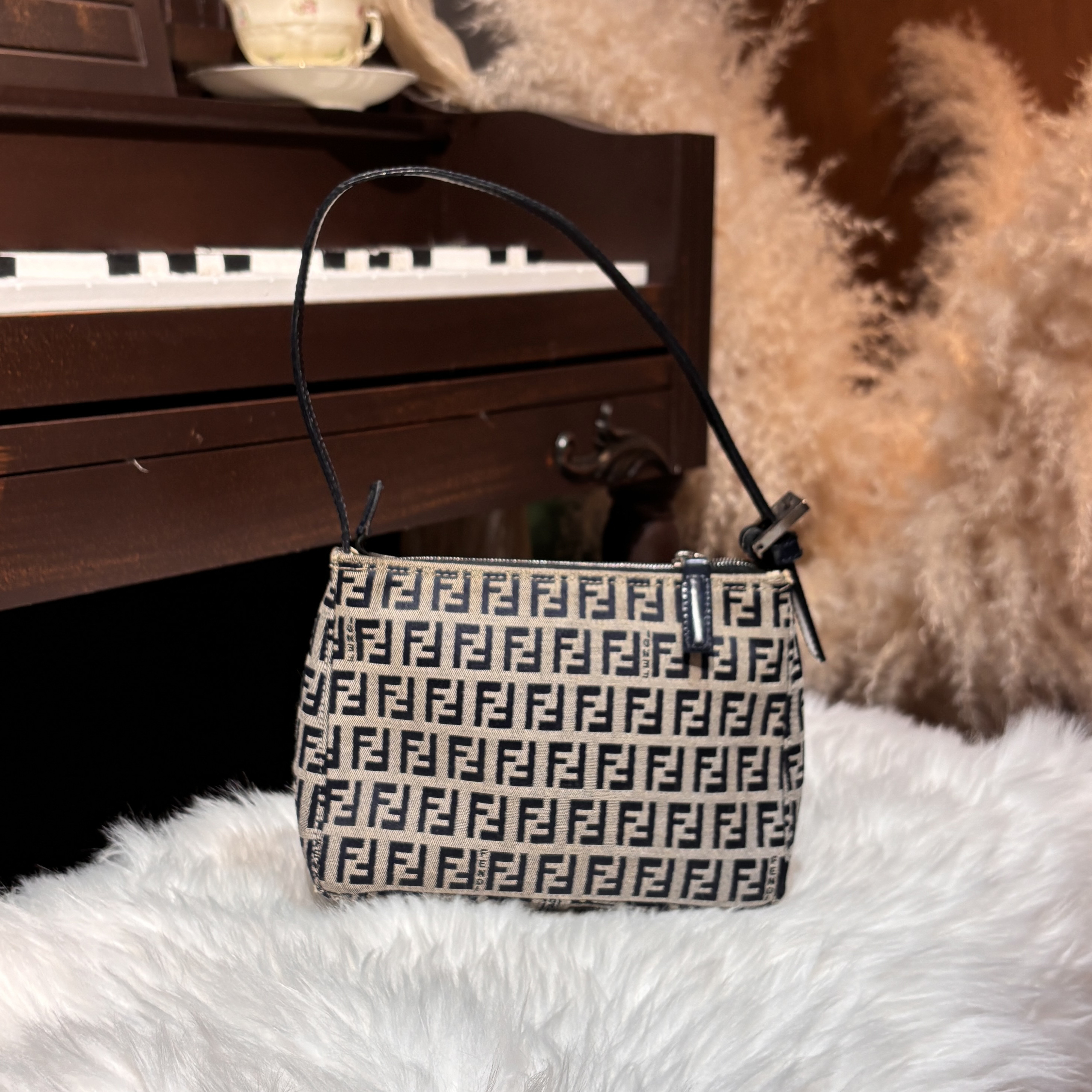 95新 FENDI/芬迪 蓝老花小饭盒包 单肩包