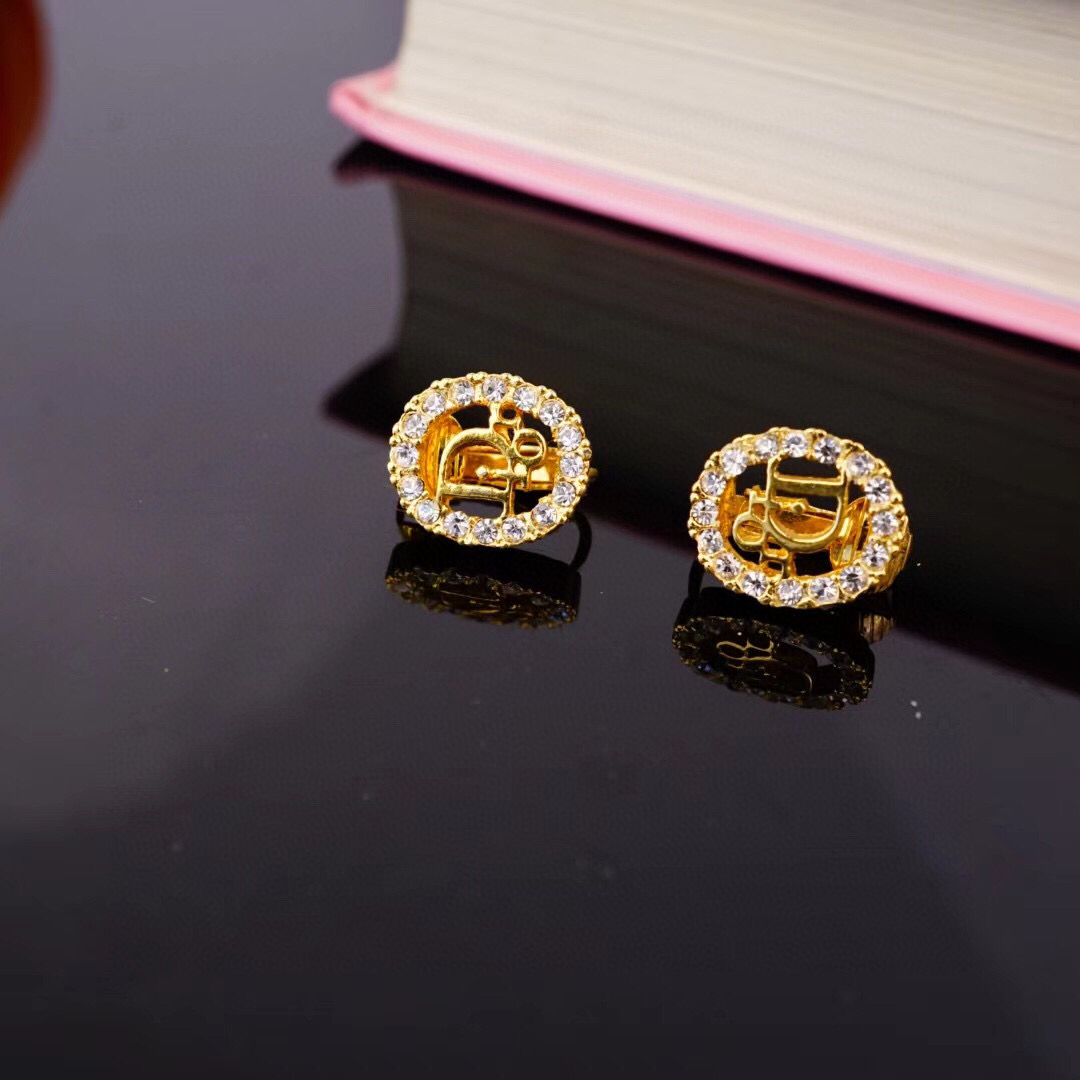 95新 DIOR/迪奥 迪奥金色椭圆形满钻logo耳夹/公价4900