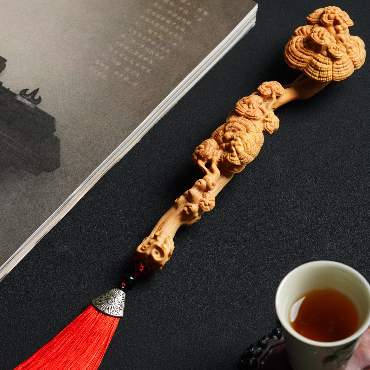 【木虫臻品】太行崖柏灵芝如意手工雕刻手把20厘米