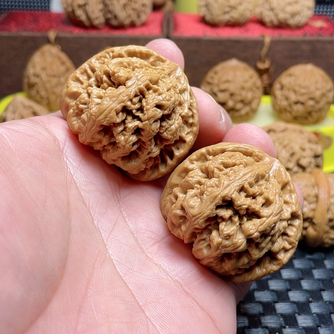 【闪购商品】文玩核桃把件风**月
