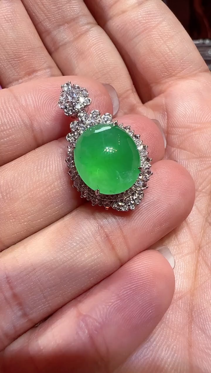 【闪购商品】翡翠吊坠(不含链)18K金镶嵌蛋面