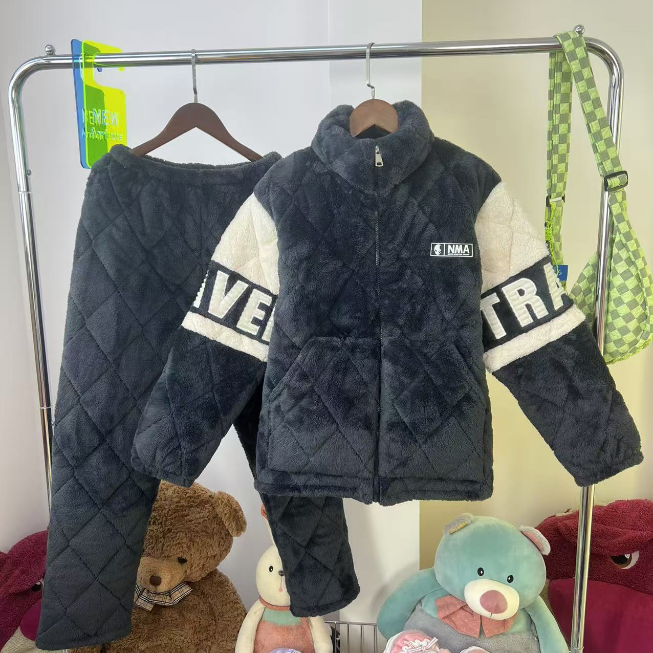 男学生款睡衣冬季三层夹棉袄冬款保暖居服加厚加绒套装男装