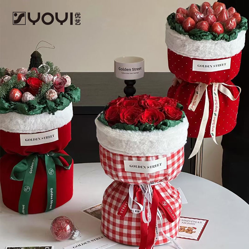 优艺  圣诞节丝绒格子小香布草莓苹果鲜花圆形花束平安夜羊羔绒布