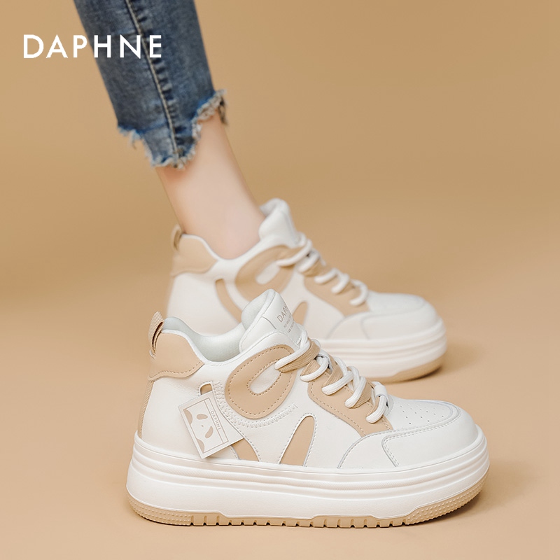 达芙妮高帮小白鞋女秋季2025新款网红百搭时尚厚底真皮软底休闲鞋