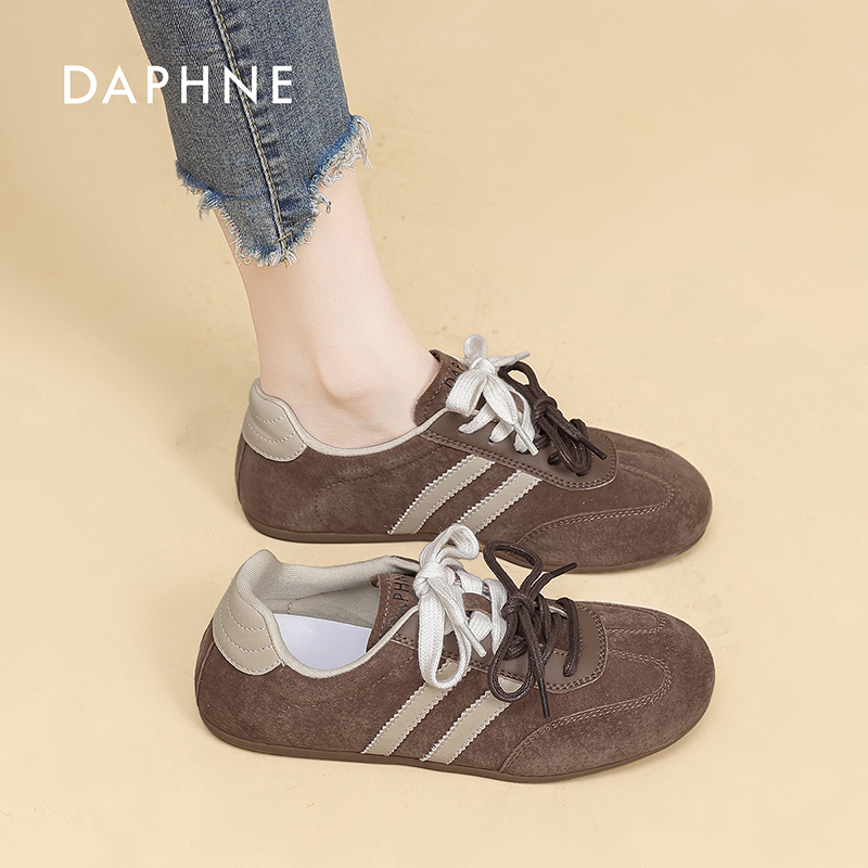 达芙妮拼色学院风系带休闲鞋2026春夏新款真皮百搭厚底德训鞋