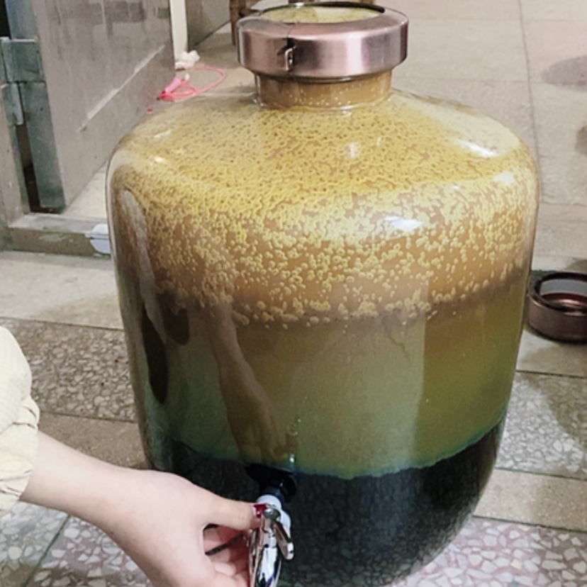 【闪购商品】陶瓷瓶50斤不锈钢龙头