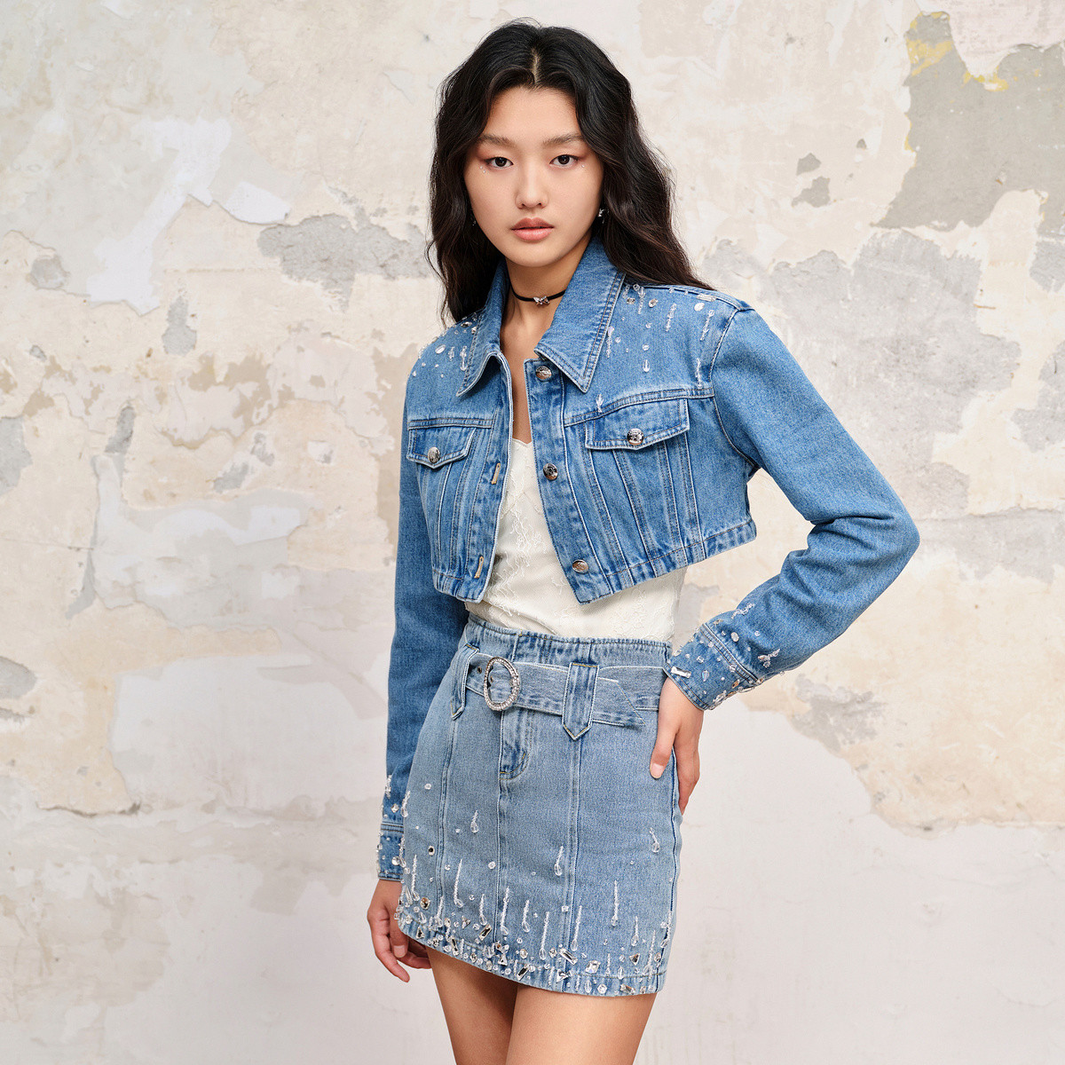 【毛毛专属】MAXRIENY精致截短钉珠宽肩截短牛仔外套上衣