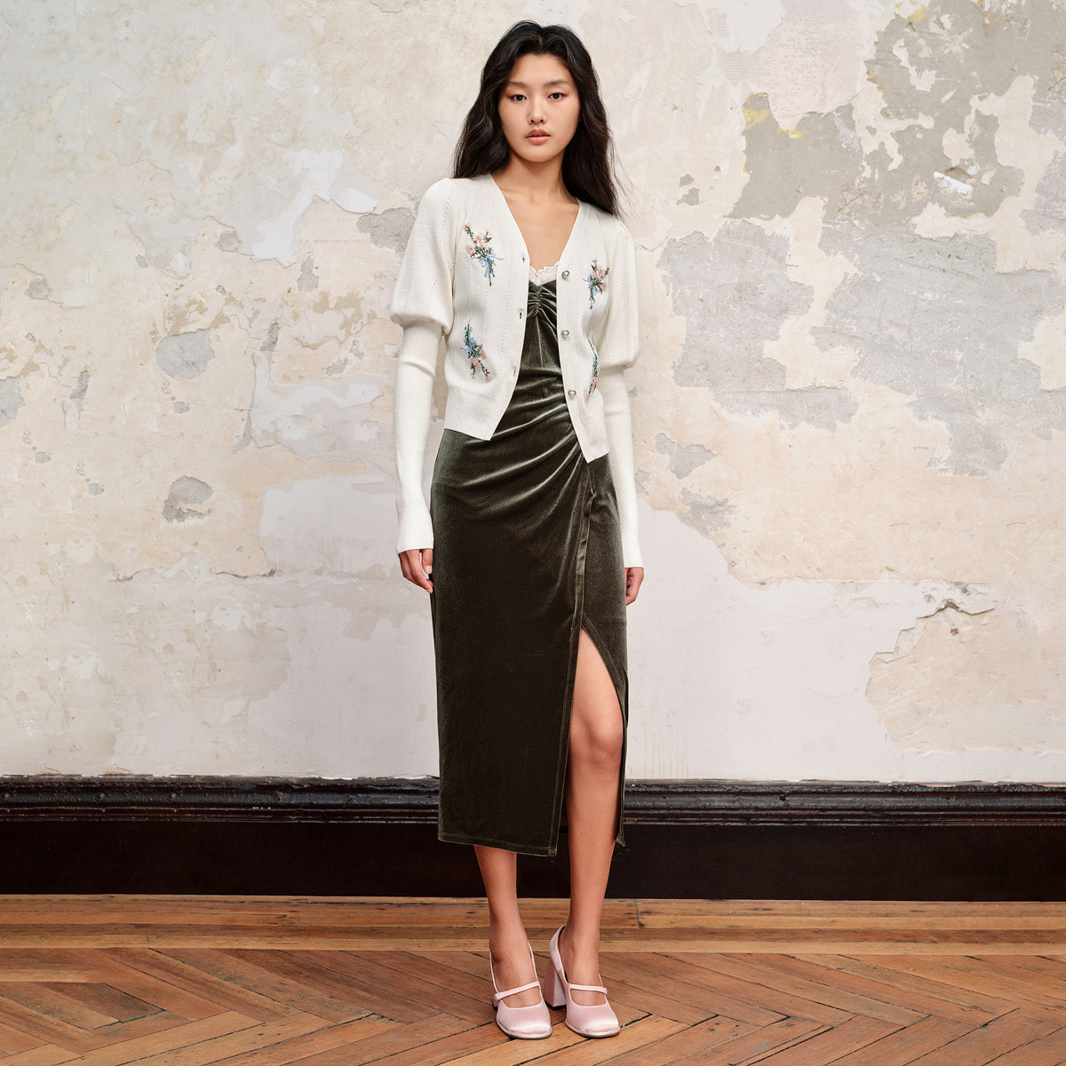 【彭彭echo专属】MAXRIENY精致复古绿色丝绒侧开衩吊带连衣裙裙子