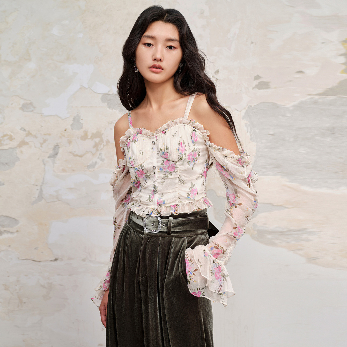 【老板娘夏天】MAXRIENY吊带露肩花卉雪纺衫秋季修身吊带上衣女