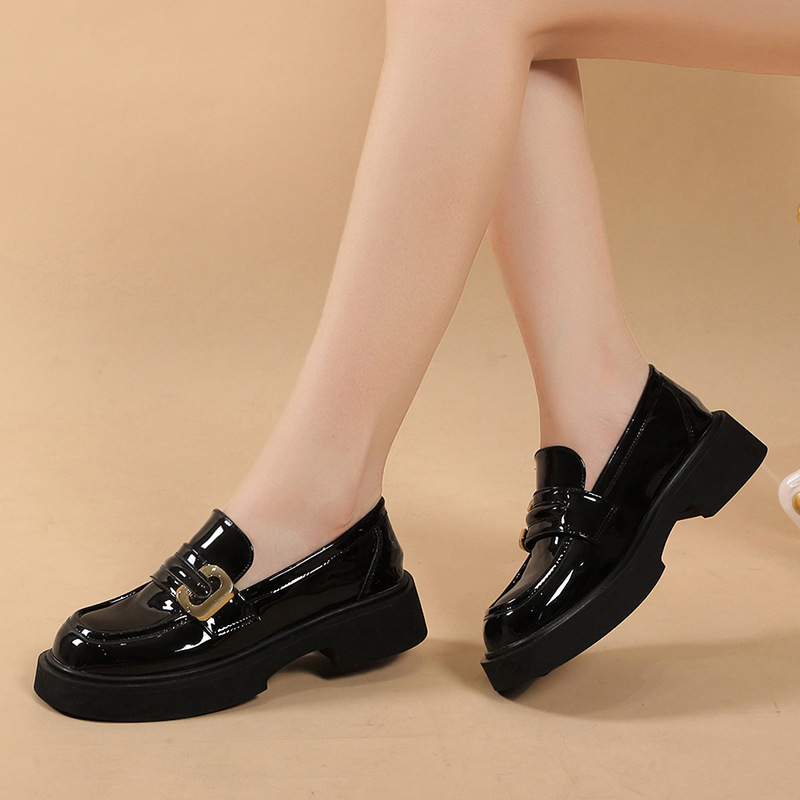 黑色小皮鞋女英伦风单鞋2024秋季新款春夏季一脚蹬复古厚底乐福鞋