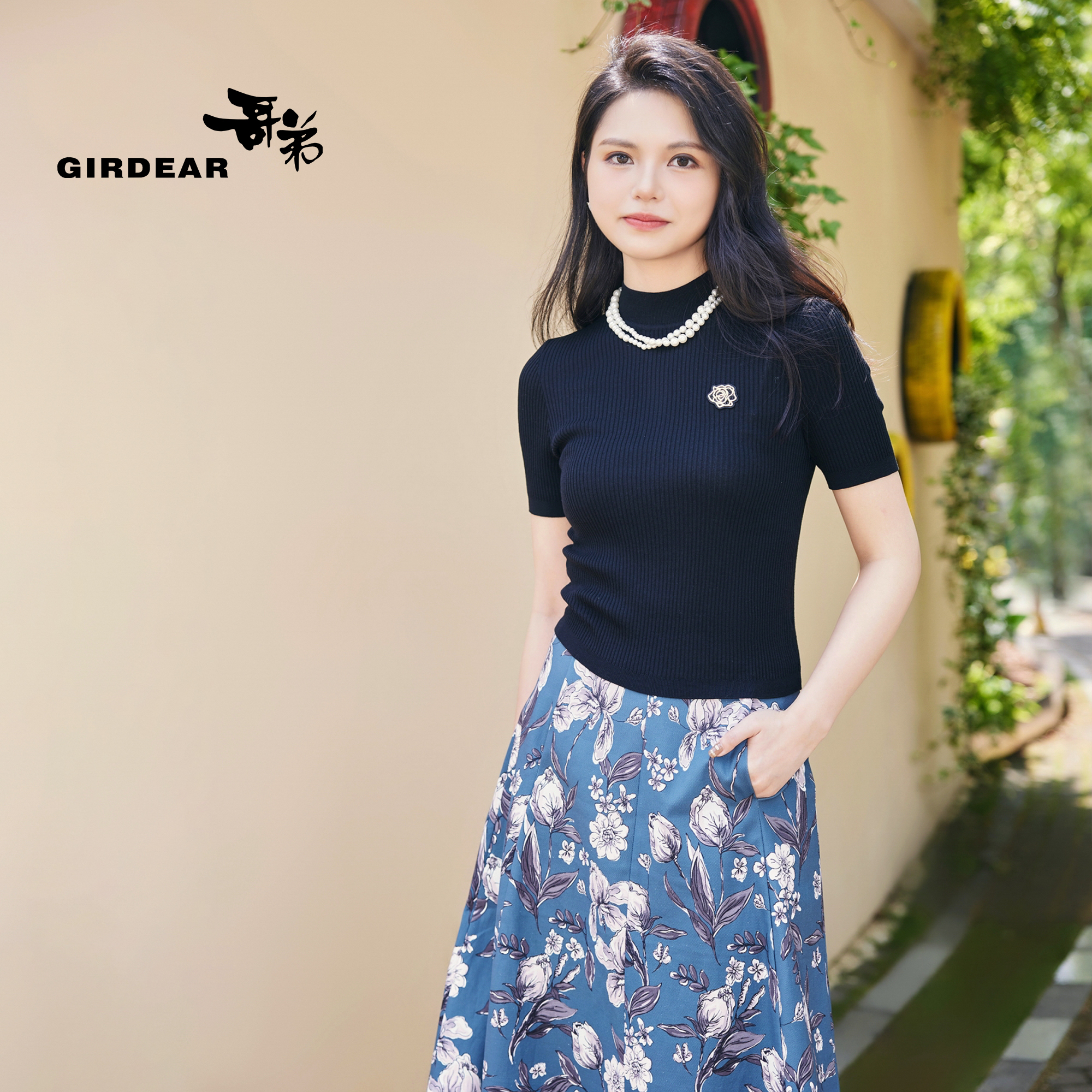 GIRDEAR/哥弟时尚百搭短款修身小立领短袖针织衫1399715-1T17511-