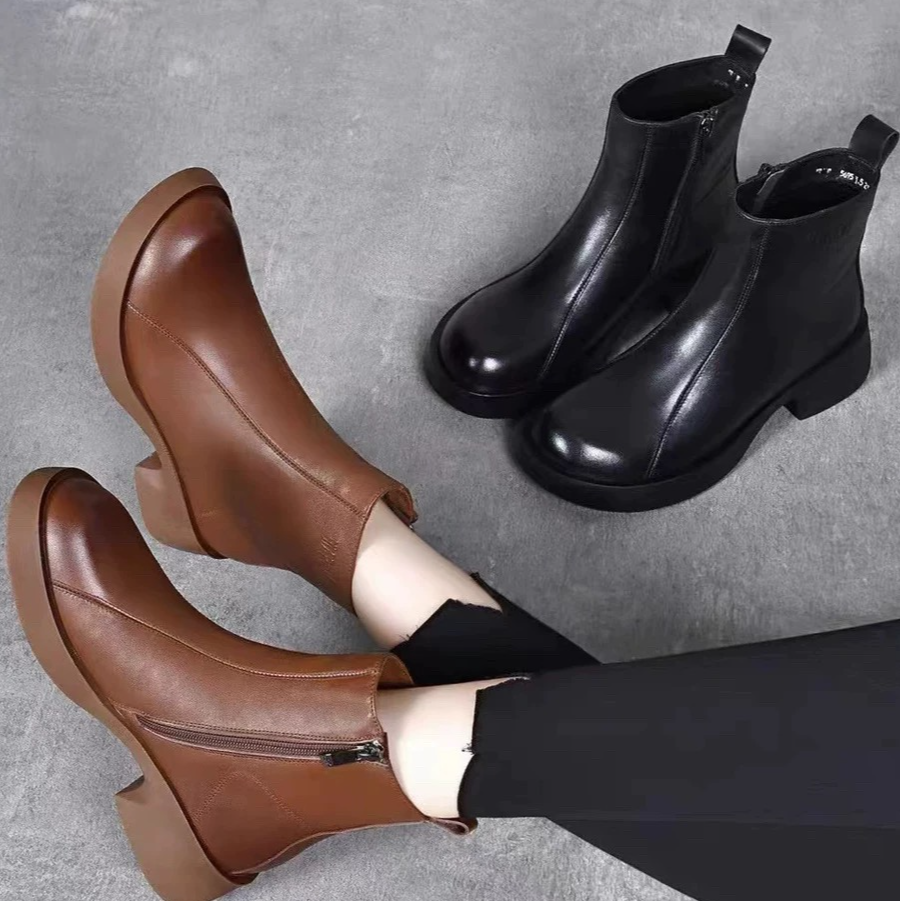 平跟圆头短靴女真皮粗跟马丁靴简约平底短筒靴秋冬休闲单靴女-J