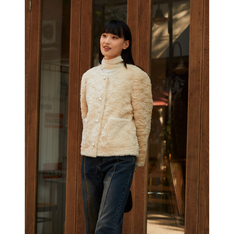 【首次PO价】西町村屋外套女加厚冬季毛毛圆领短款外套AD8219026