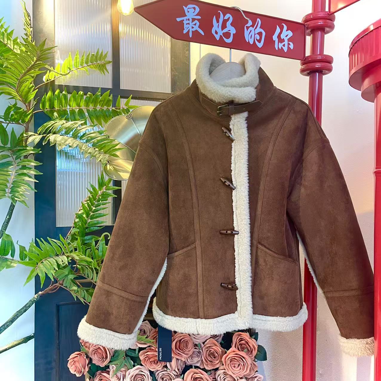 西町村屋 立领文艺风秋冬短款毛绒外套 XH9D10502