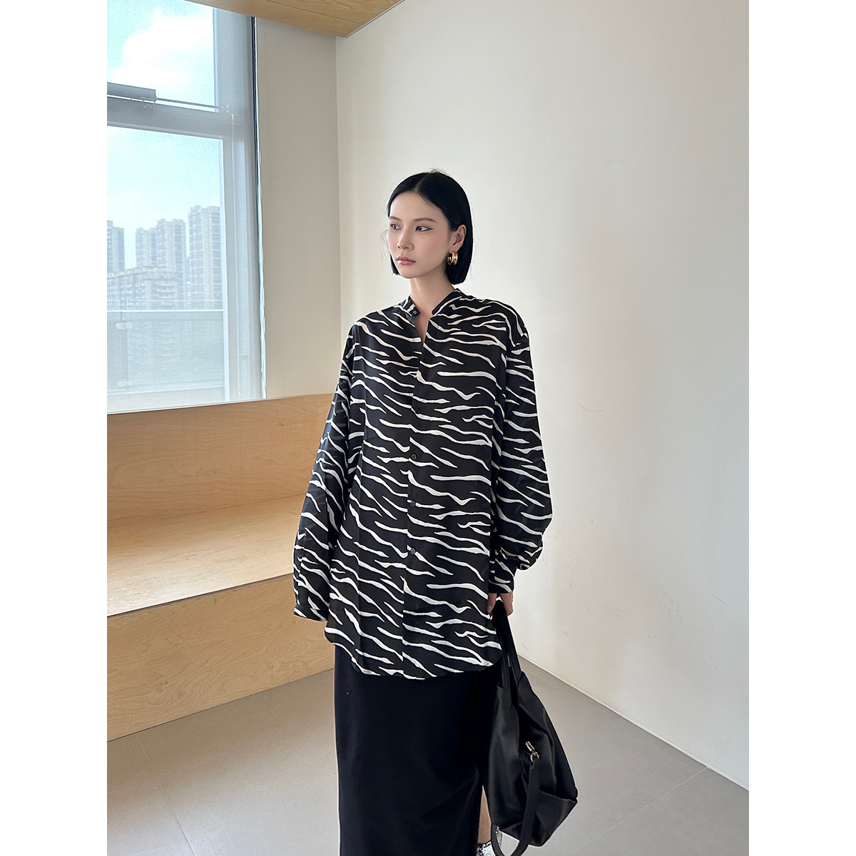 SOLSOL-MANZANILLA设计师品牌24秋冬斑马纹真丝衬衫AC24010073