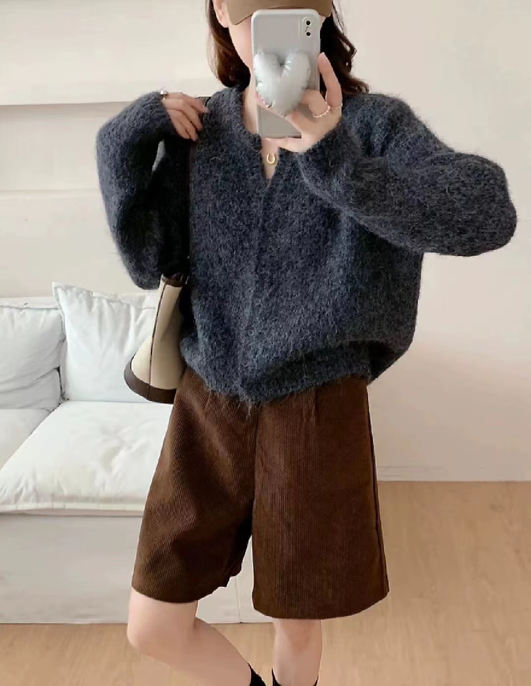 小V领软糯洋气针织开衫