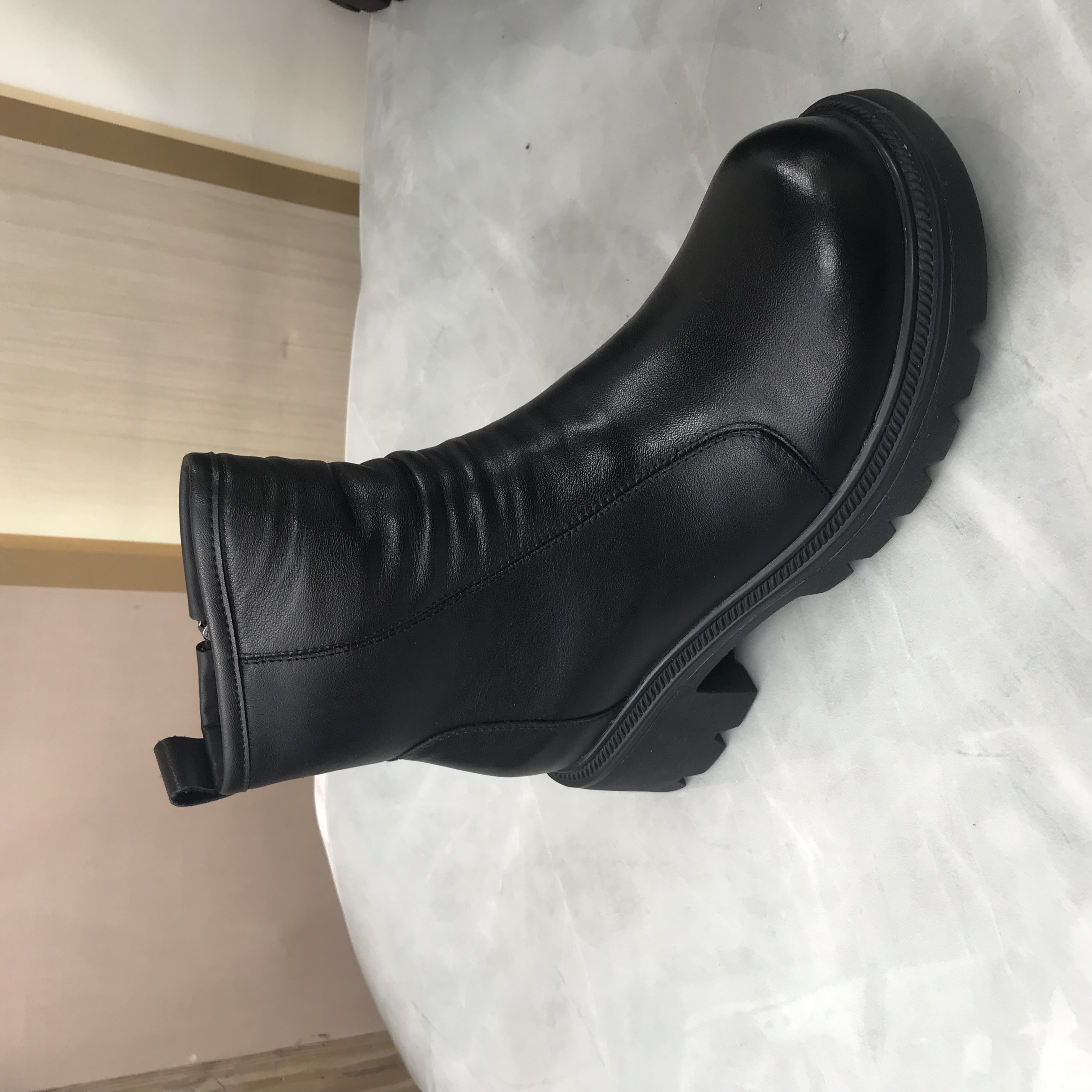 牛皮加厚靴断码保暖时尚女士冬款靴子