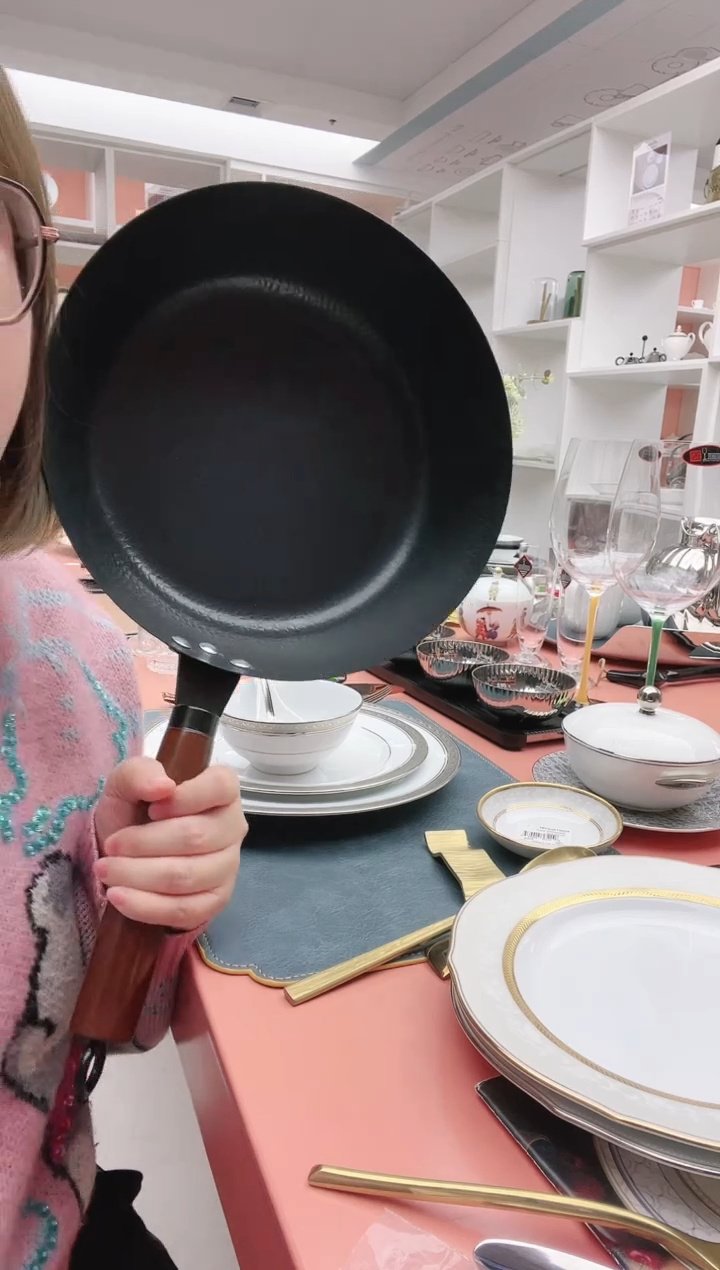 【闪购商品】不锈钢 锤纹铁锅 28cm