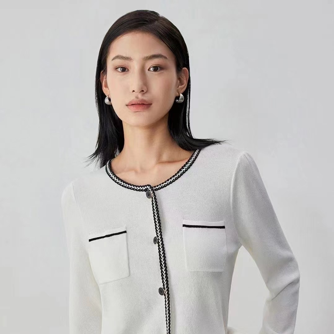 简单时尚百搭衣服