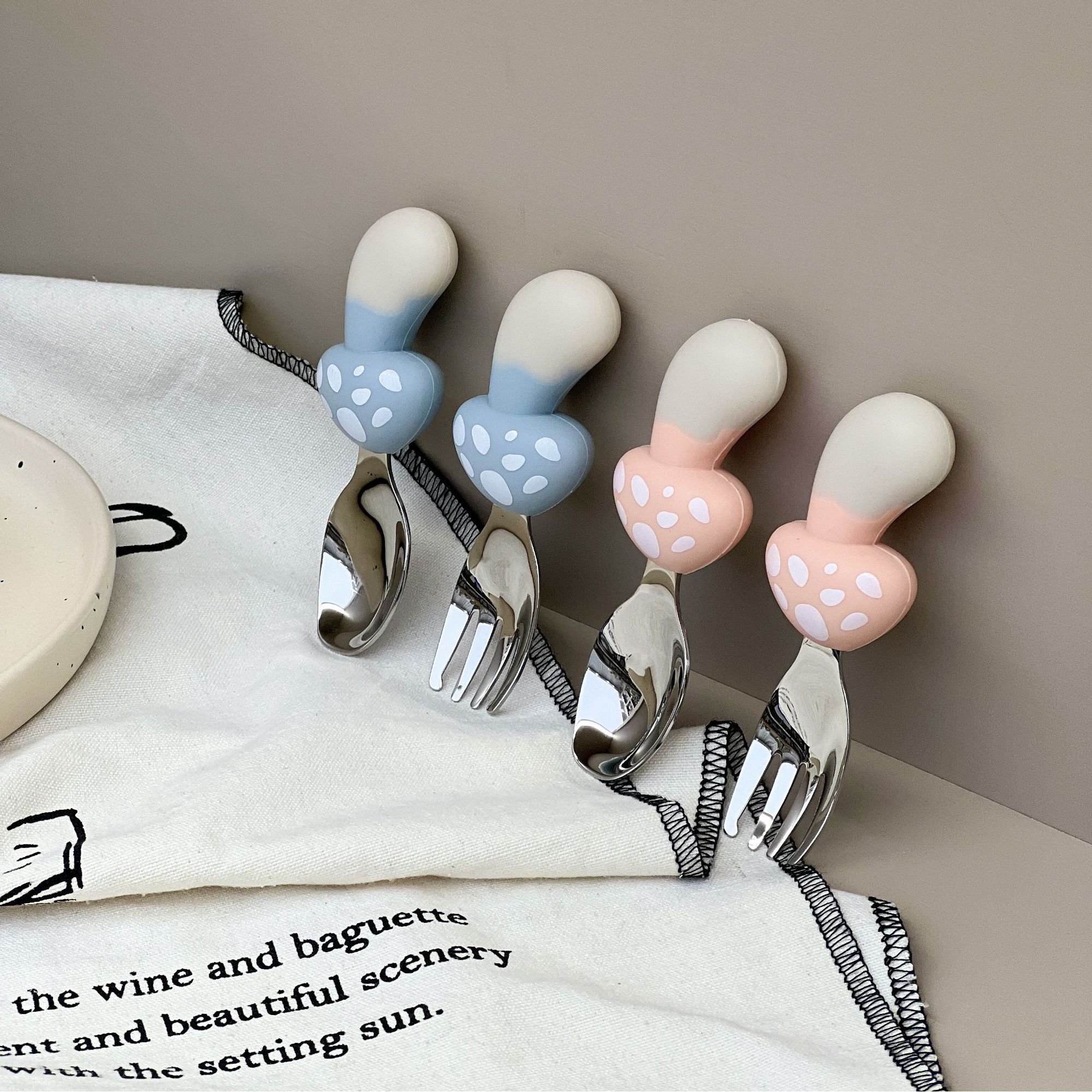 创意蘑菇小朋友辅食勺叉套装316L 萌趣宝宝餐具 便携加厚带收纳盒