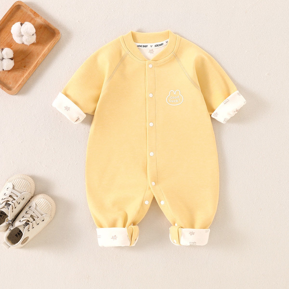 婴儿连体衣长袖温感春秋冬季新生儿衣服秋装宝宝超萌洋气外出哈衣