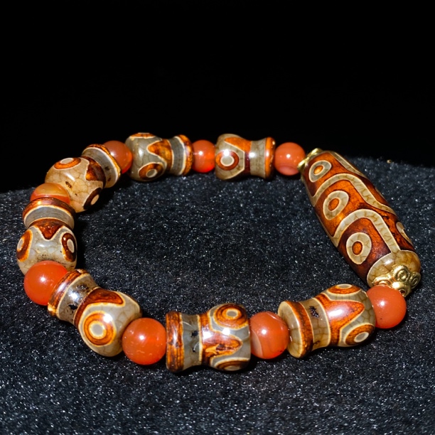臻藏（8A）玛瑙手串2412030006