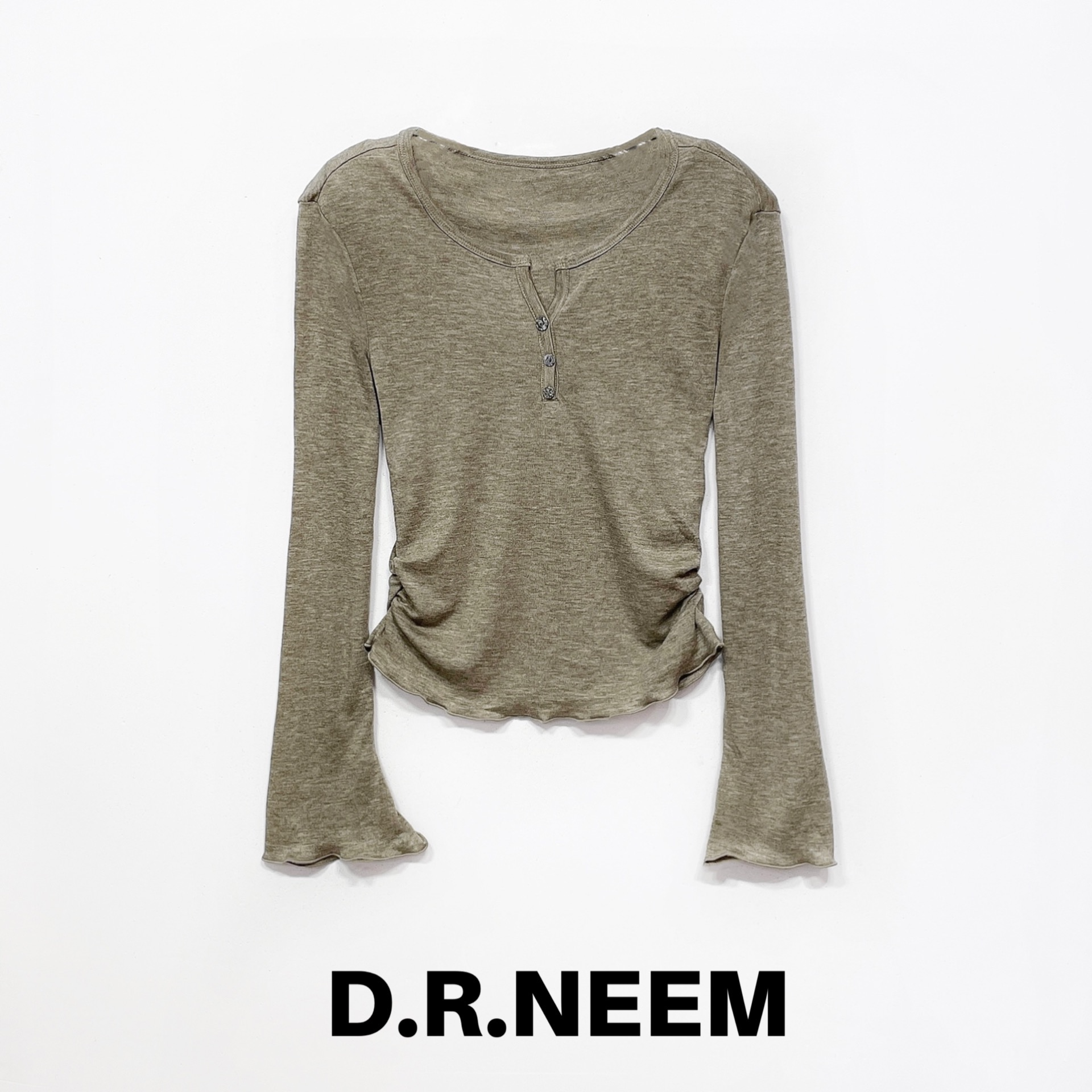 DRN 扣扣丝丝羊毛打底衫