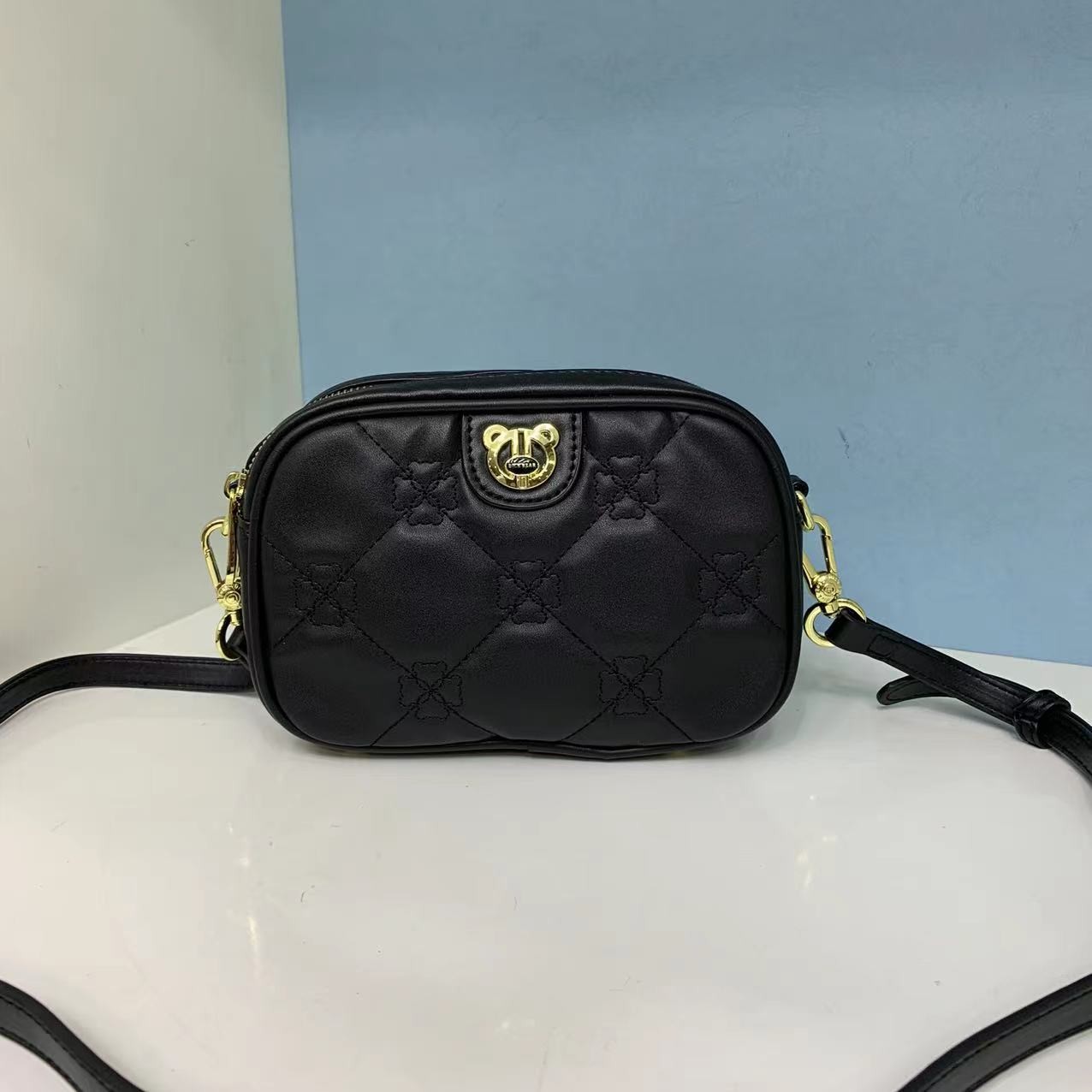 DICK BEAR/迪克熊9353新款女士多隔层单肩斜挎黑色饭盒包